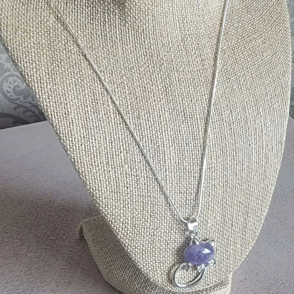 Amethyst Cat Necklace - Picture 2 of 3